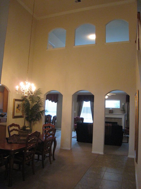 2 Story Entrydining